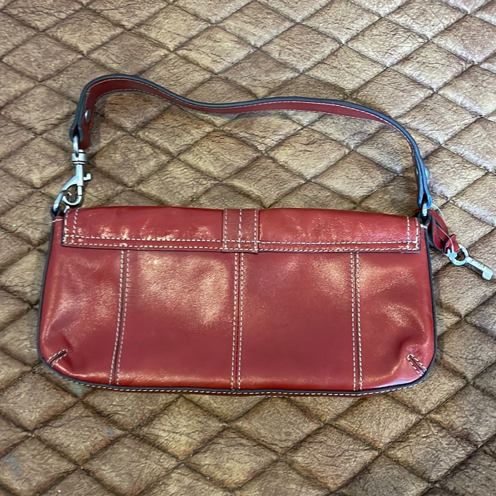 Fossil Red Leather Shoulder Clutch Wristlet - Picture 5 of 11